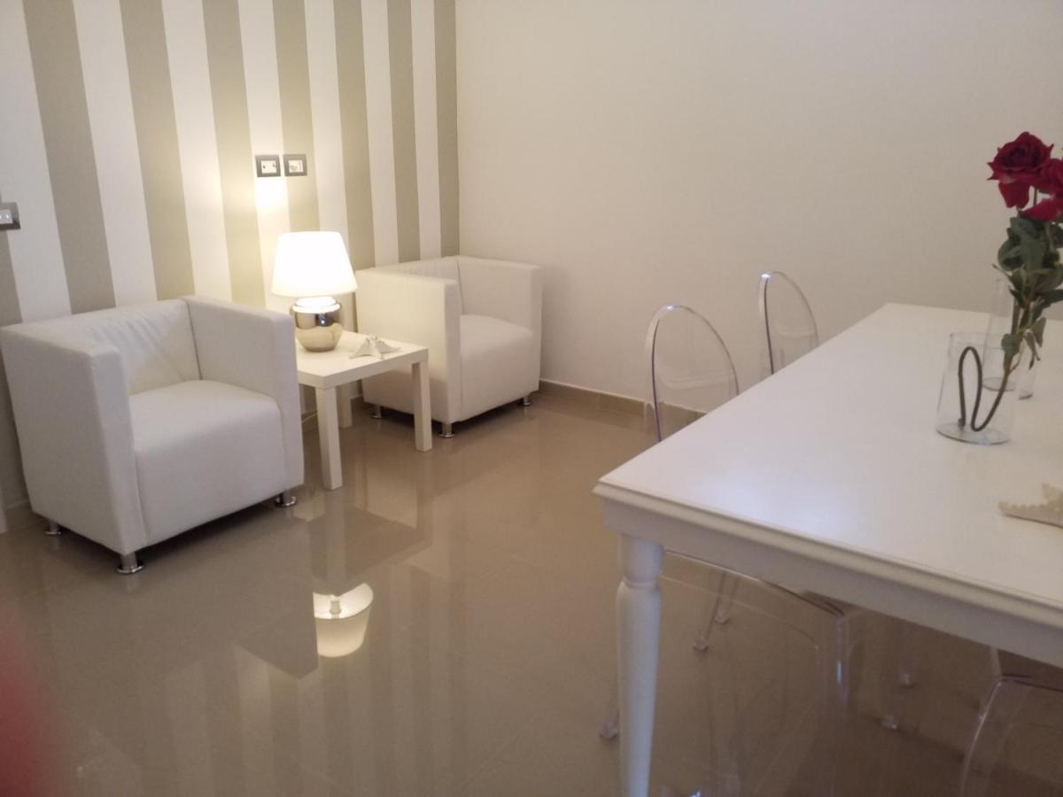 Mediterranean Apartments Capo dʼOrlando Exterior foto
